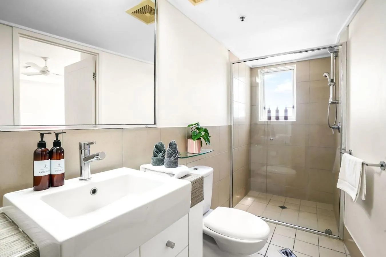 Apartment Twn Cairns Central Condo 1101 And 1102
