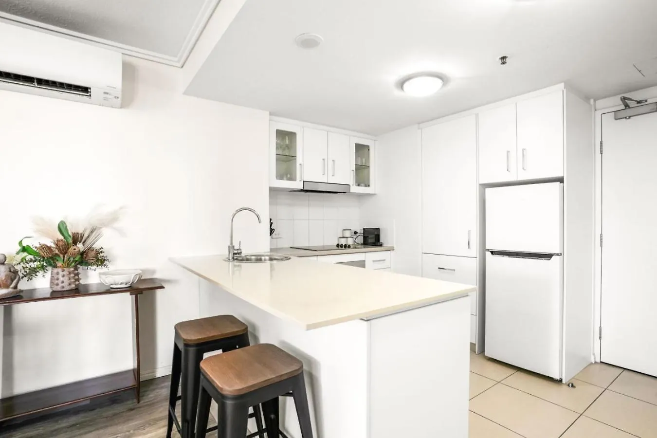 Twn Cairns Central Condo 1101 And 1102 Apartment