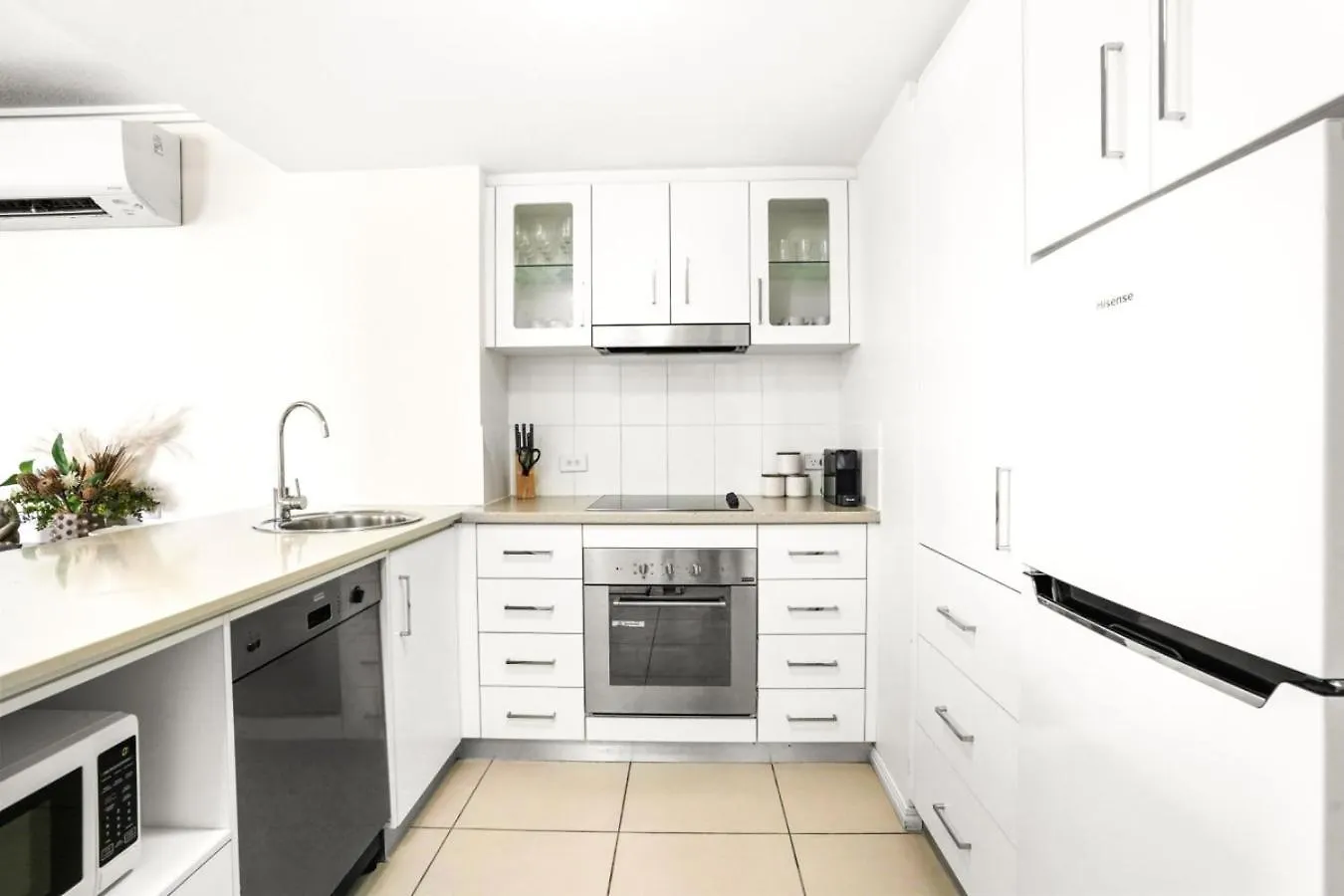 Twn Cairns Central Condo 1101 And 1102 Apartment